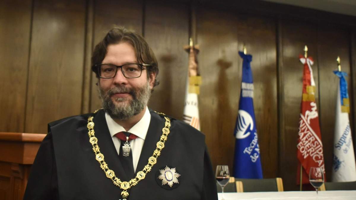 El presidente del INCAM