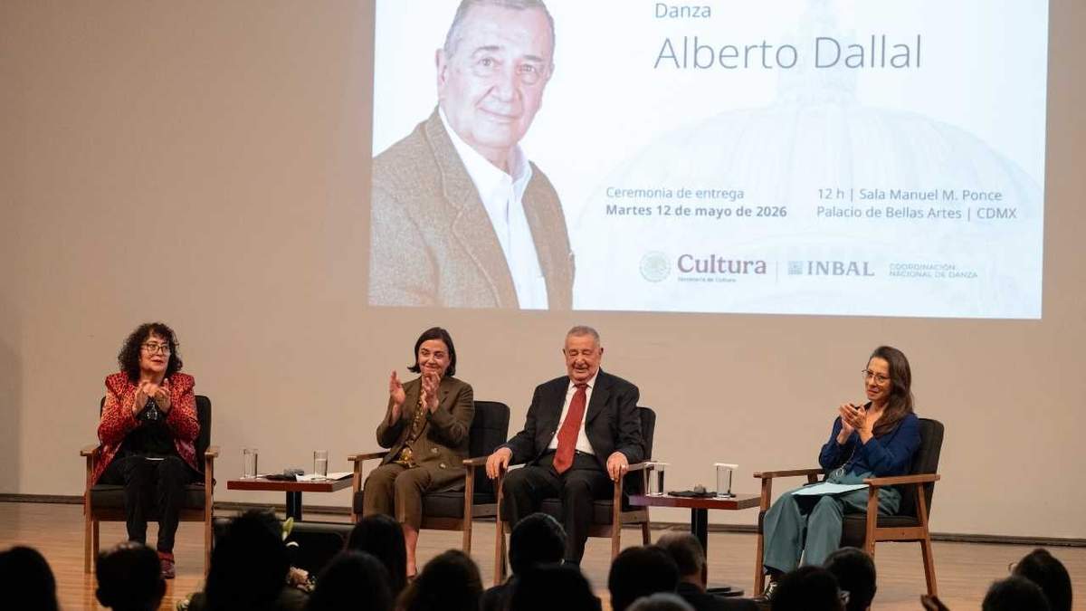 Alberto Dallal, reconocido especialista de danza, recibió la Medalla Bellas Artes