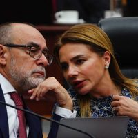 INE define reglas y fechas de los debates presidenciales: así actuarán los moderadores