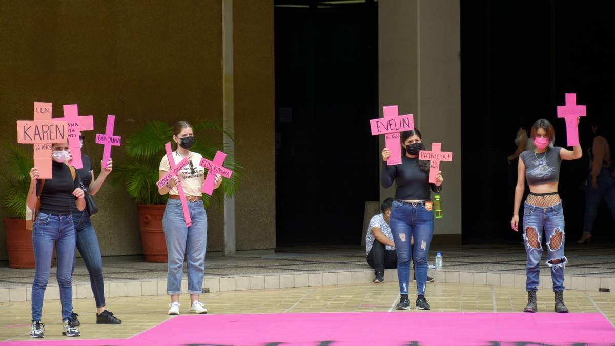 Protesta en Sinaloa ante feminicidios