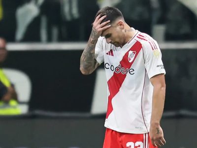 Se cayó el segundo refuerzo: sonó para River y firmó la renovación con su club