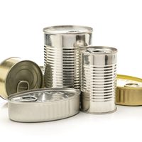 No tires las tapas de latas y convertirlas en este útil objeto para tu cocina