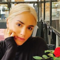 Muchos colores y de cabeza: Lali Espósito le puso alegría a sus redes sociales