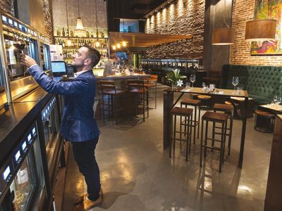 Así será la vuelta de los restaurantes y bares en Neuquén