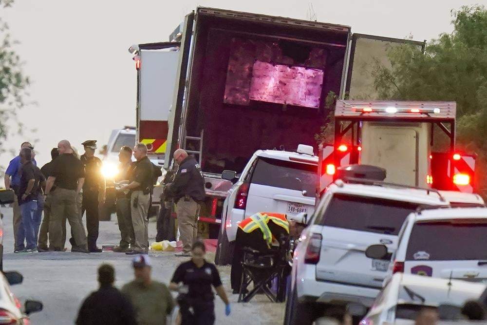 Tráiler donde se encontraron 53 migrantes asfixiados