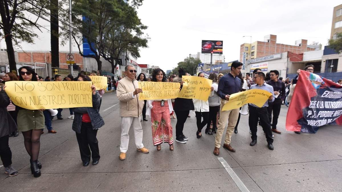 Protesta de trabajadores del Poder Judicial de la Federación