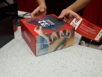 Clientes hacen largas filas en tiendas para recibir la nueva Nintendo Switch 2 (Video)