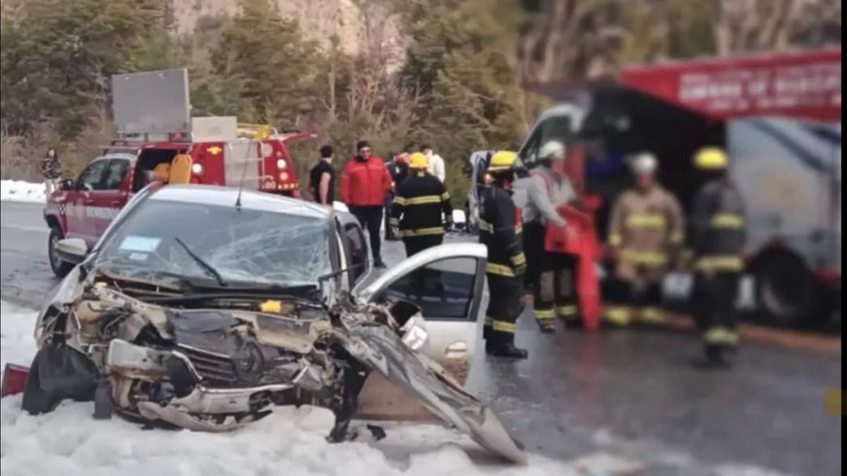 En el lugar se tuvo que cortar el tránsito. Fuente: (Info Los Andes).