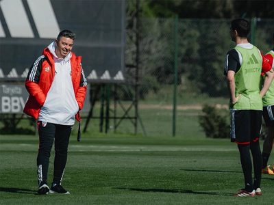 Está en duda para los cuartos: la figura de River que se lesionó en la mini pretemporada