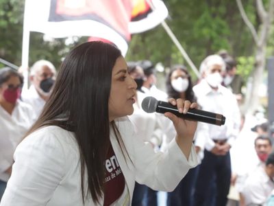 Candidata de Morena denuncia que le clonaron el celular para violar la veda electoral