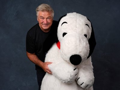 Alec Baldwin habla de su amor por "Peanuts" y los efectos "inmensurables" tras juicio por homicidio