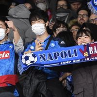 Los polémicos barbijos con escudos de equipos italianos secuestrados por coronavirus