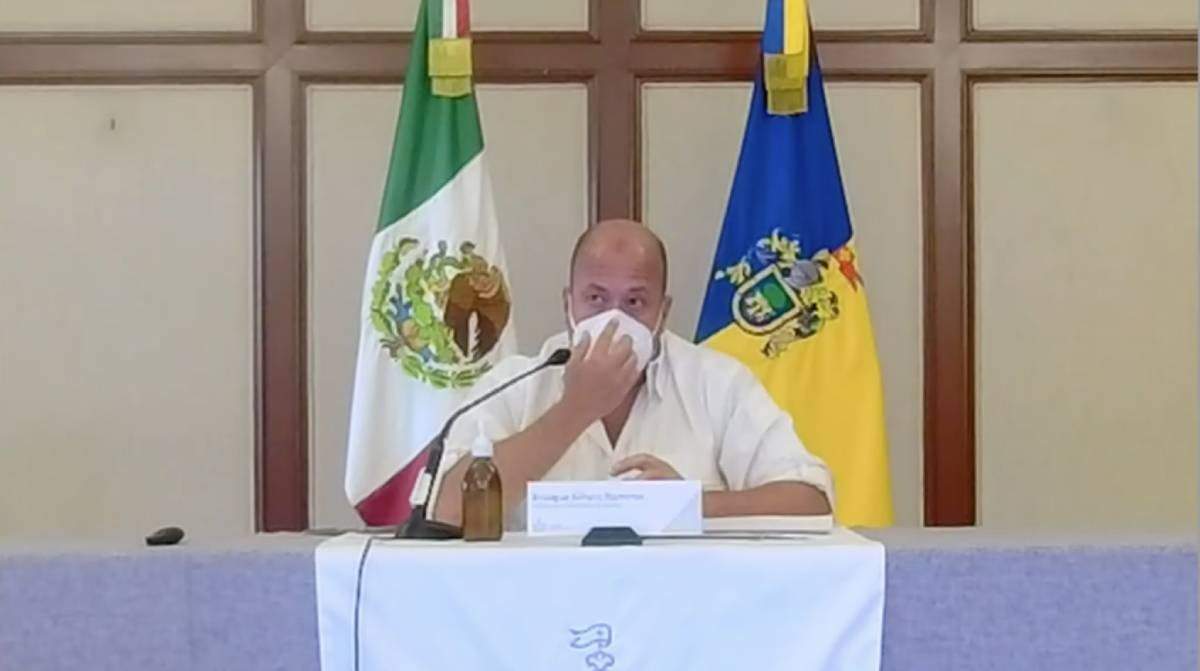 El gobernador de Jalisco en conferencia de prensa