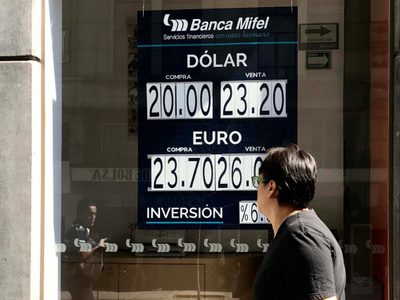 El peso perdió 21.5% de su valor en el primer semestre