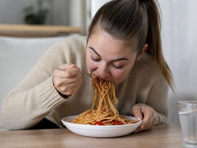 No es la dieta: el pequeño error cotidiano que te hace subir de peso sin darte cuenta