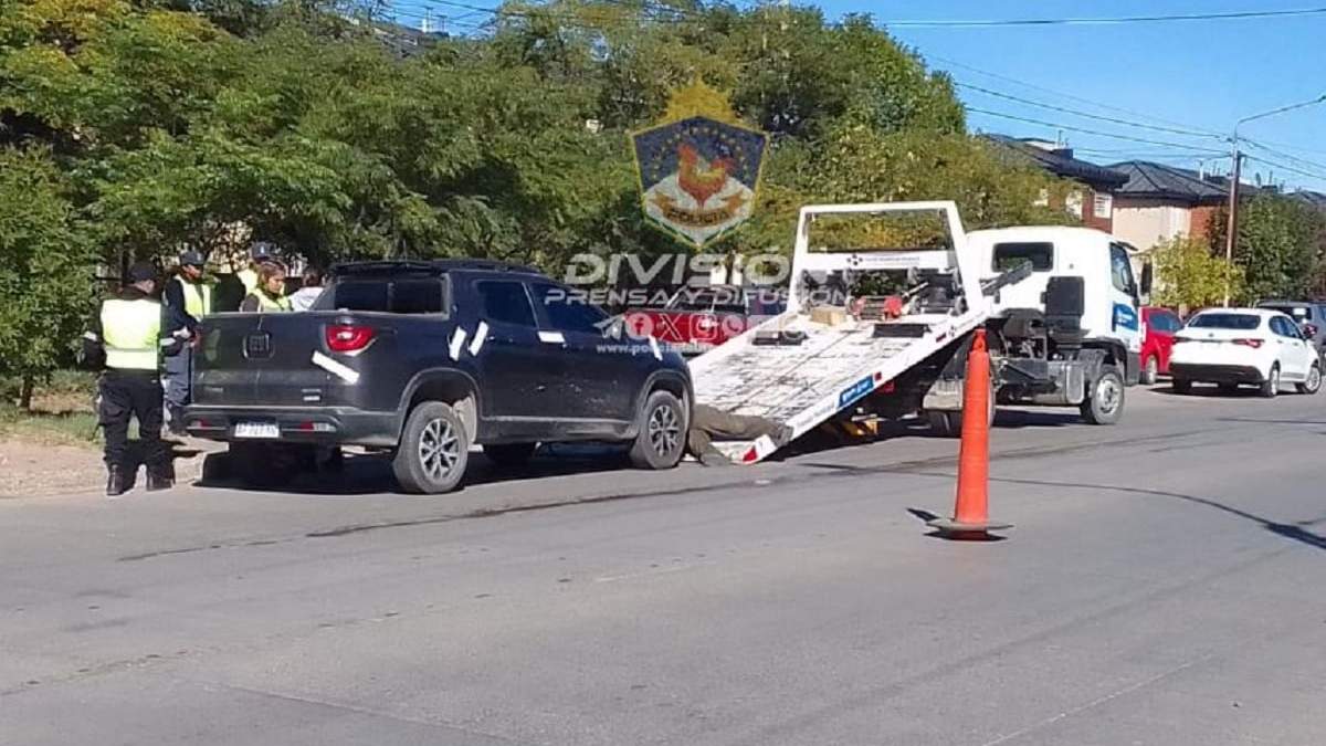 Los policías secuestraron varios vehículos por diferentes irregularidades. Fuente: (Policía de Neuquén)