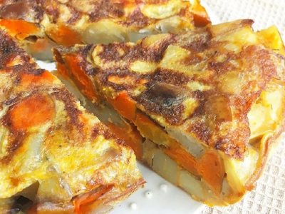 Tortilla de papas con forma de budín muy rendidora para resolver tu cena y no gastar en el supermercado