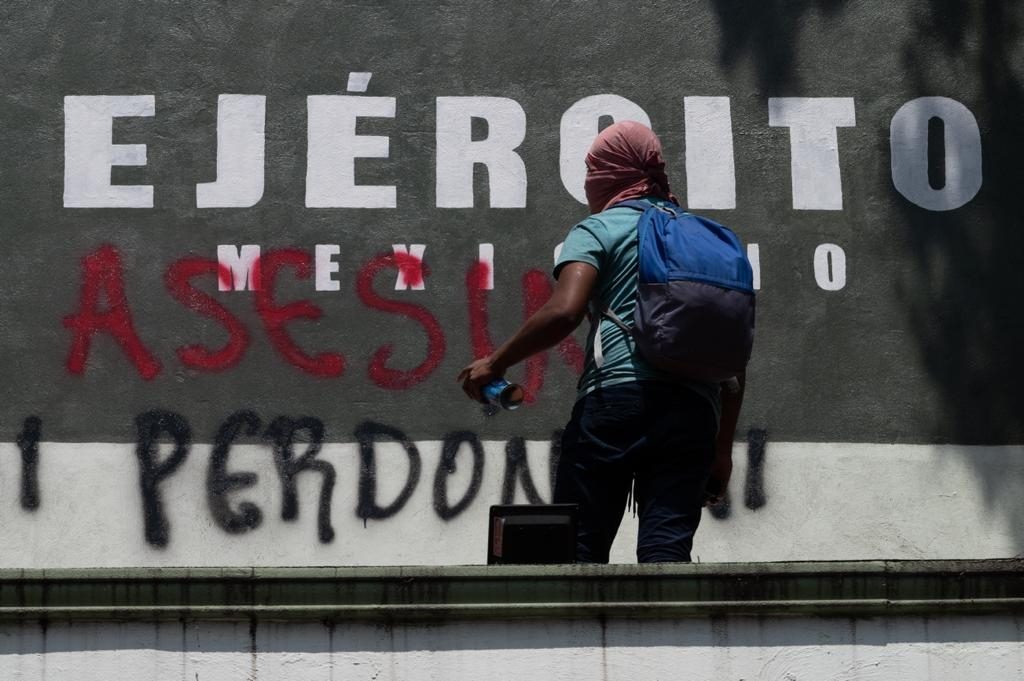 Ayotzinapa Campo Militar 5