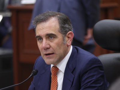 Amenazan a la democracia quienes se beneficiaron de ella: Lorenzo Córdova