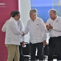 Pemex y CFE firman acuerdos con privados por 11 mil 700 mdd para proyectos de energía
