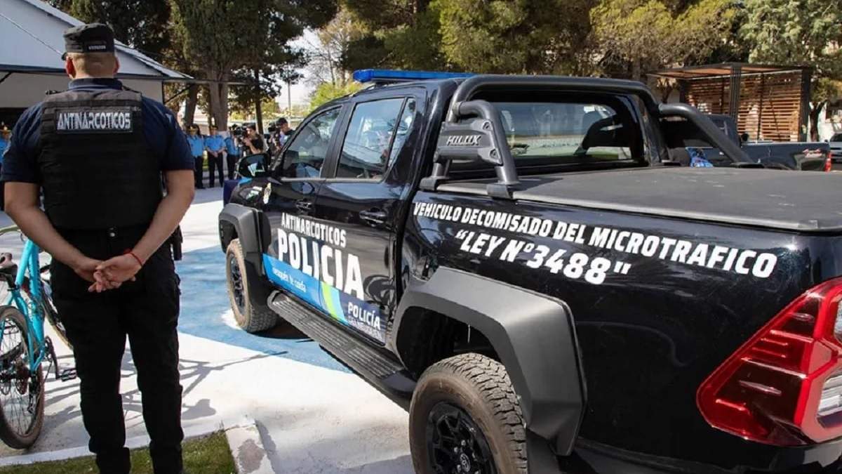 Una de las camionetas decomisadas a una banda dedicada al narcomenudeo que fue transferida a la Policía. Fuente (Neuquén Informa)