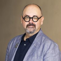Colegas y amigos despiden a Carlos Ruiz Zafón en las redes sociales
