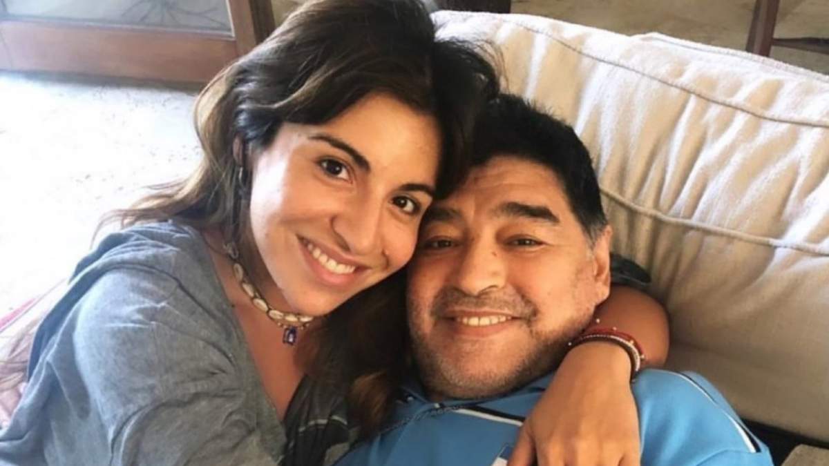 Gianinna y Diego Maradona. Fuente: (Twitter)