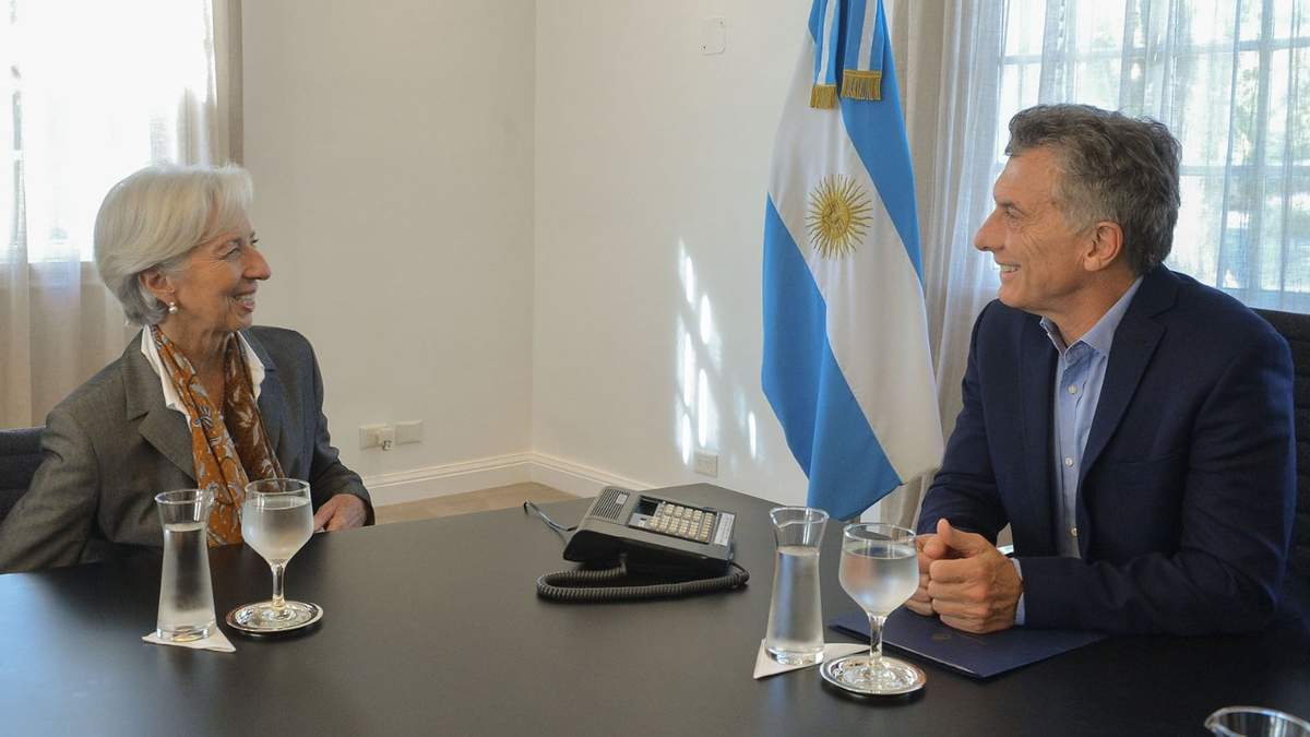 El expresidente Mauricio Macri junto con la extitular del FMI, Christine Lagarde. Fuente: (Twitter)