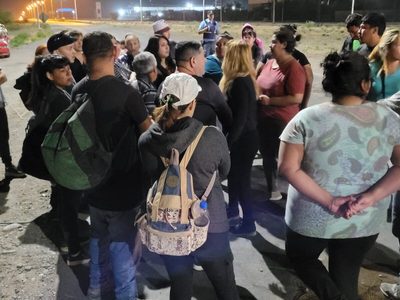 Vecinos del barrio El Trébol levantaron el corte sobre la ruta 7 por falta de agua