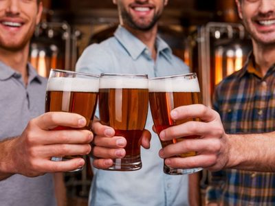 México celebra el Día de la Cerveza con una reactivación de la industria