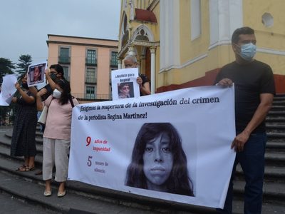 Regina Martínez: Nueve años de impunidad y cinco meses de silencio de AMLO, denuncian en Veracruz