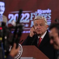 "Nada más que no se vayan a rasguñar mucho": AMLO apura a la oposición a nombrar candidato al 2024