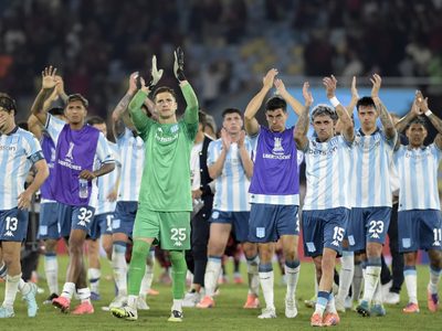 La serie está abierta: Racing perdió en la ida de las semifinales ante Flamengo