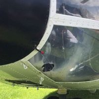 Chocan maestros y policías por visita de Peña a Oaxaca; cohetón daña helicóptero