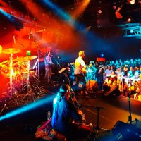 El cantante Kevin Johansen y The Nada llenan de sabor el Lunario