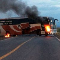 Detención de presuntos Viagras desata bloqueos carreteros en Michoacán