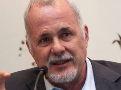 No es intención incomodar al poder desde la FIL: Raúl Padilla