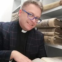 Detienen a sacerdote que organizó orgía gay y negó asistencia médica a un trabajador sexual