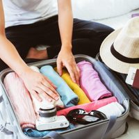 Vacaciones: el secreto para armar tu valija y que te entre todo sin renegar