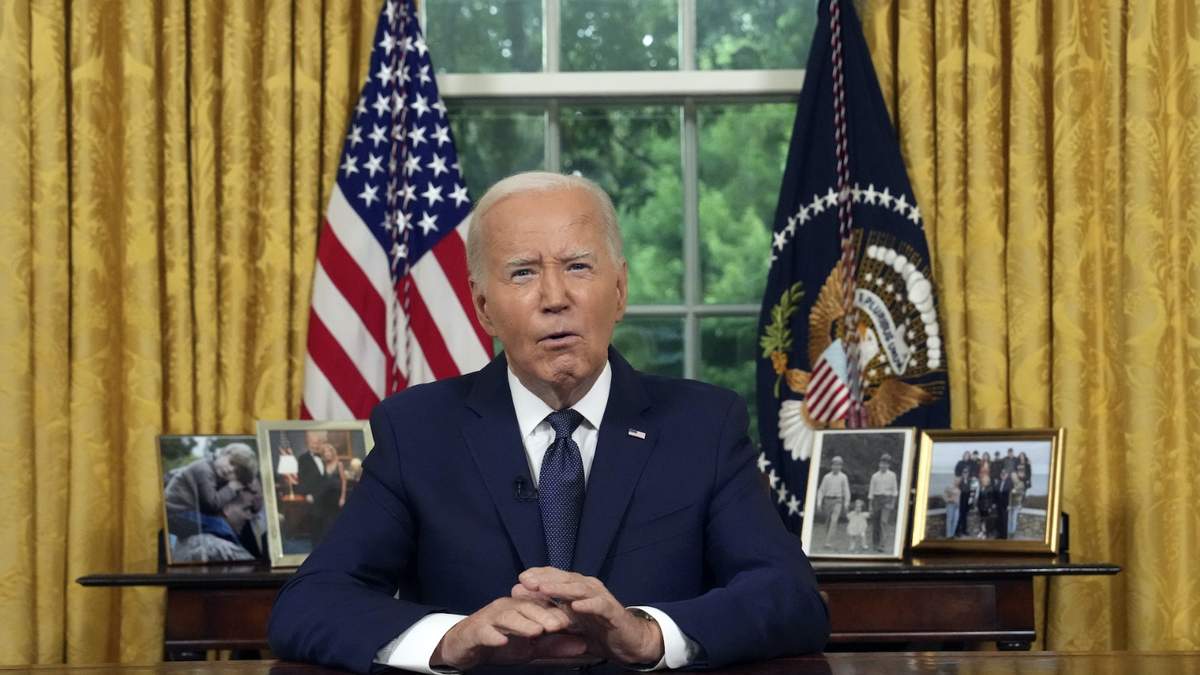 El presidente Joe Biden pronuncia un discurso a la nación desde el Despacho Oval