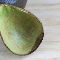 Cáscara de la palta: los beneficios comprobados por la ciencia que te harán pensar dos veces antes de tirarla