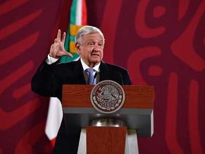 AMLO se queja de que le gritan: “Ya ponte a trabajar”