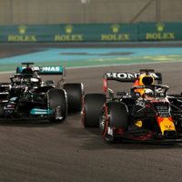 Max Verstappen es campeón mundial por primera vez, vence a Lewis Hamilton
