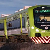 Figueroa y Weretilneck sellaron un acuerdo para reactivar la conectividad ferroviaria entre Zapala y Villa Regina