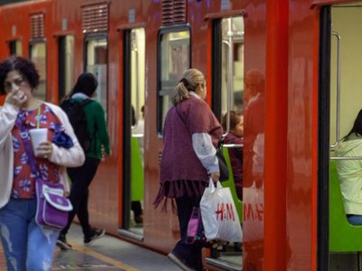 Se descarrila tren de la Línea 3 del Metro de la CDMX