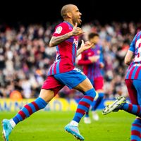Barcelona remonta y vence al Atlético de Madrid para colocarse en zona Champions