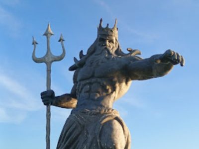 Ante la llegada de “Beryl”, convocan a destruir la estatua de Poseidón, y se desatan los memes