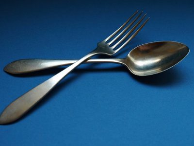 Si tenés cubiertos viejos y rotos en casa: mirá cómo darles un nuevo uso y sin gastar nada