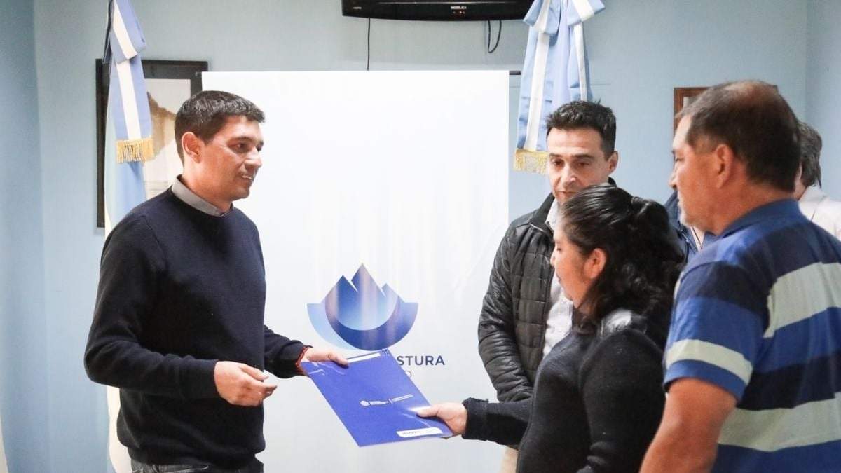 Entrega de viviendas. Fuente: (Twitter)