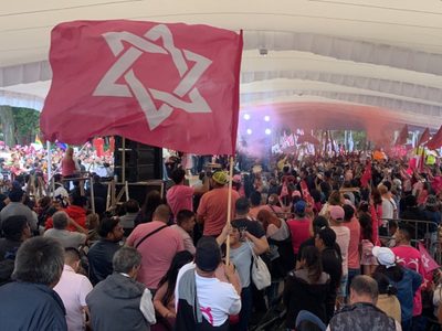 Sheinbaum llama a la unidad, pero recuerda que lleva “un año arriba en las encuestas